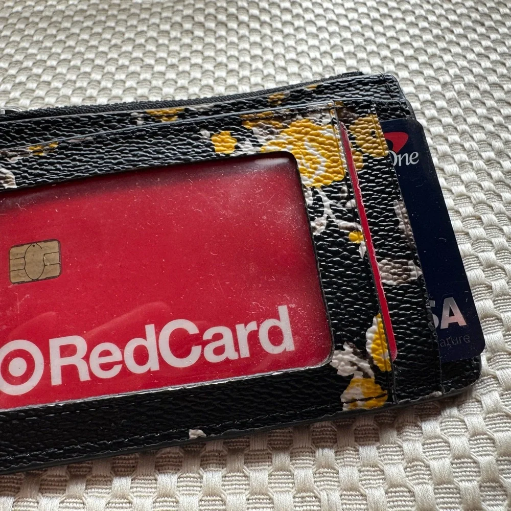 Coach Black and Yellow Floral Key Fob and Change holder. - Picture 6 of 9